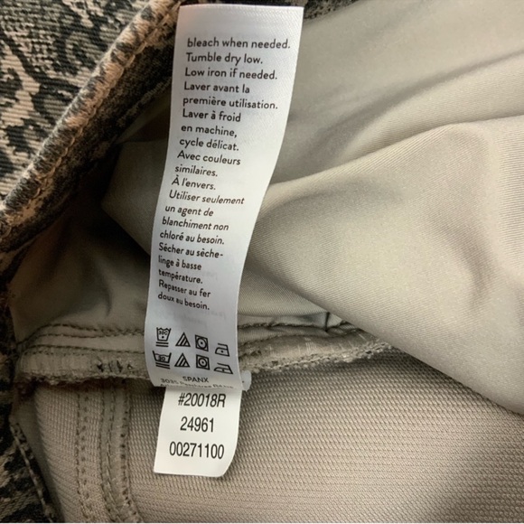 SPANX Jean-Ish Ankle Leggings Taupe Snake Print - Picture 9 of 11